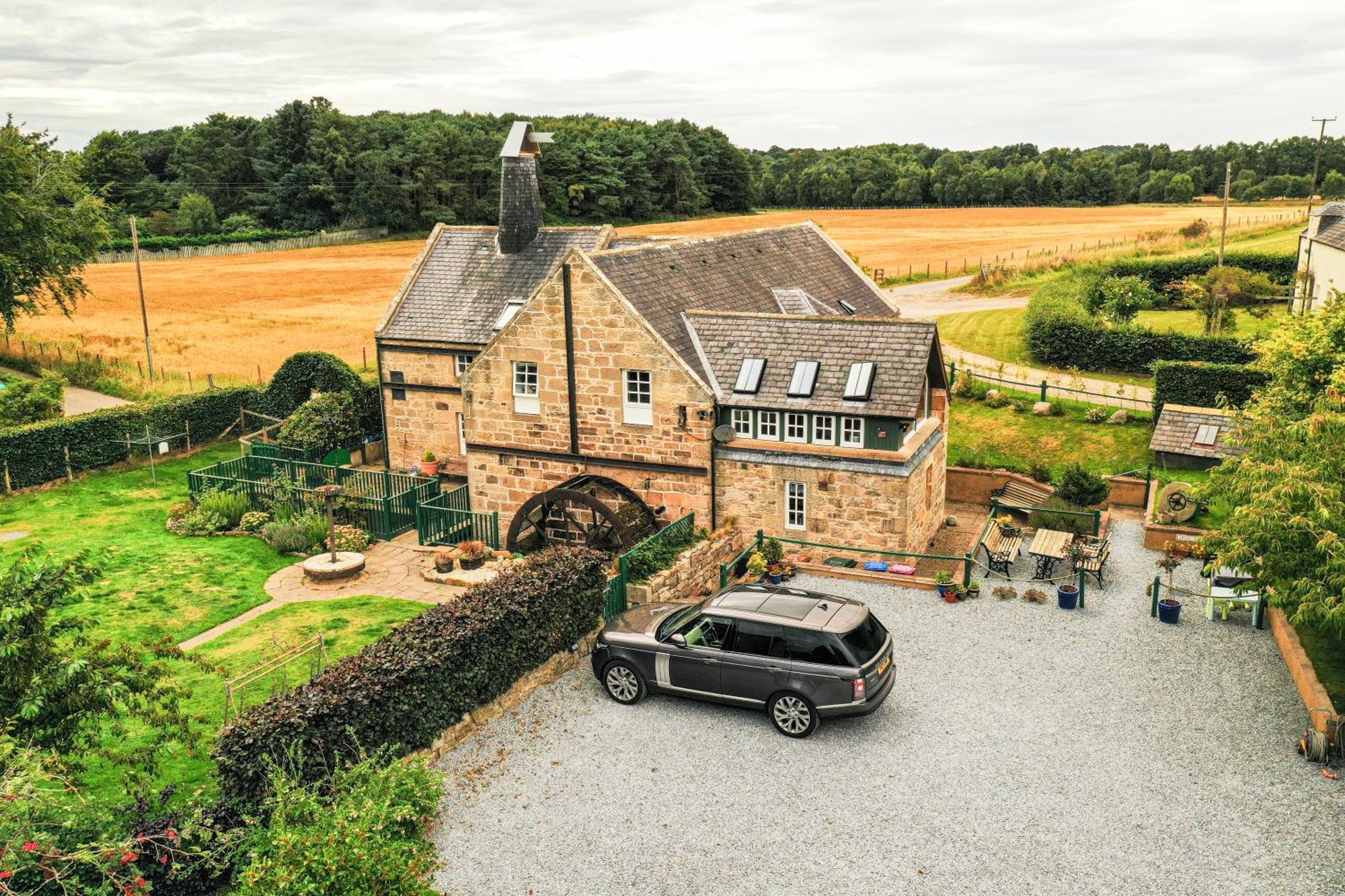 The Barley Mill Villa Elgin Exterior photo